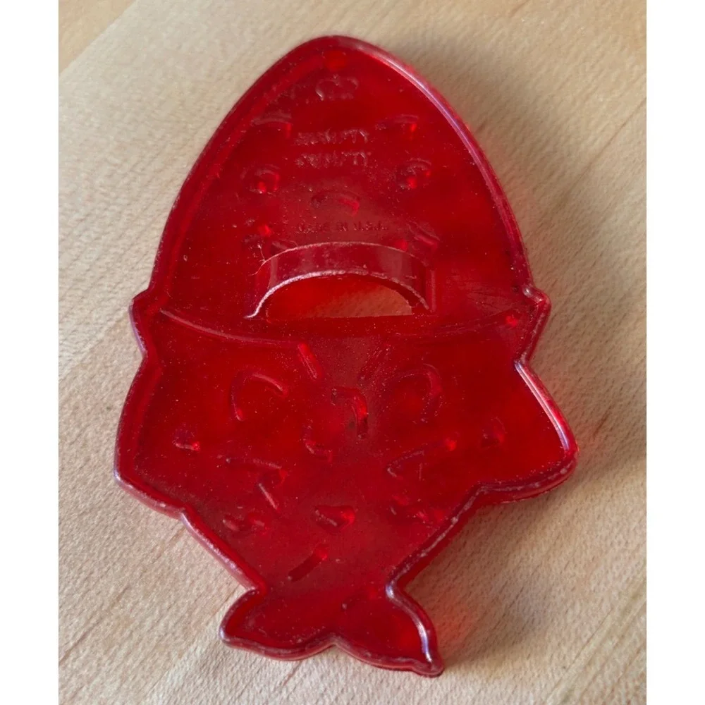 4 Vintage red plastic cookie cutters Humpty Dumpty & 3 Christmas‎ cutters